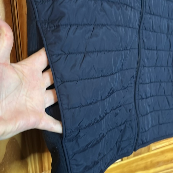 Perry Ellis men’s vest. Excellent condition. Men’s size medium. - Picture 3 of 6